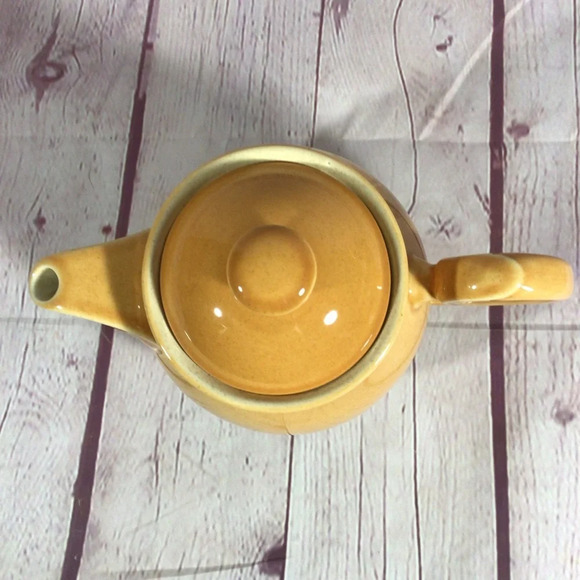 Vintage 1970’s Gold Stoneware Lidded Teapot - Picture 5 of 7